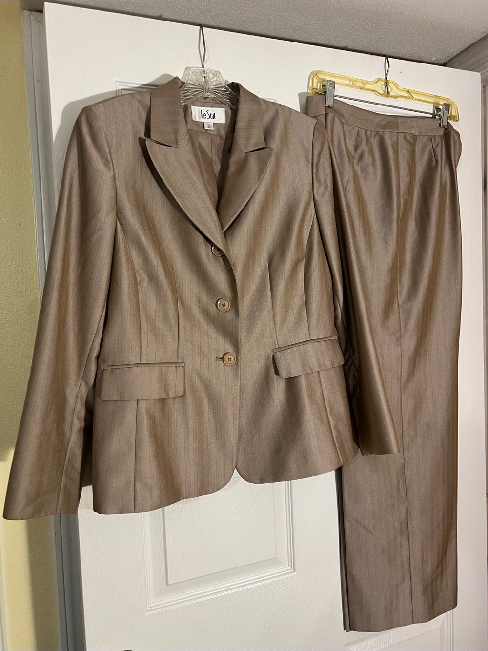 Le Suit Brown Women's Two-Piece Blazer and Skirt Set
